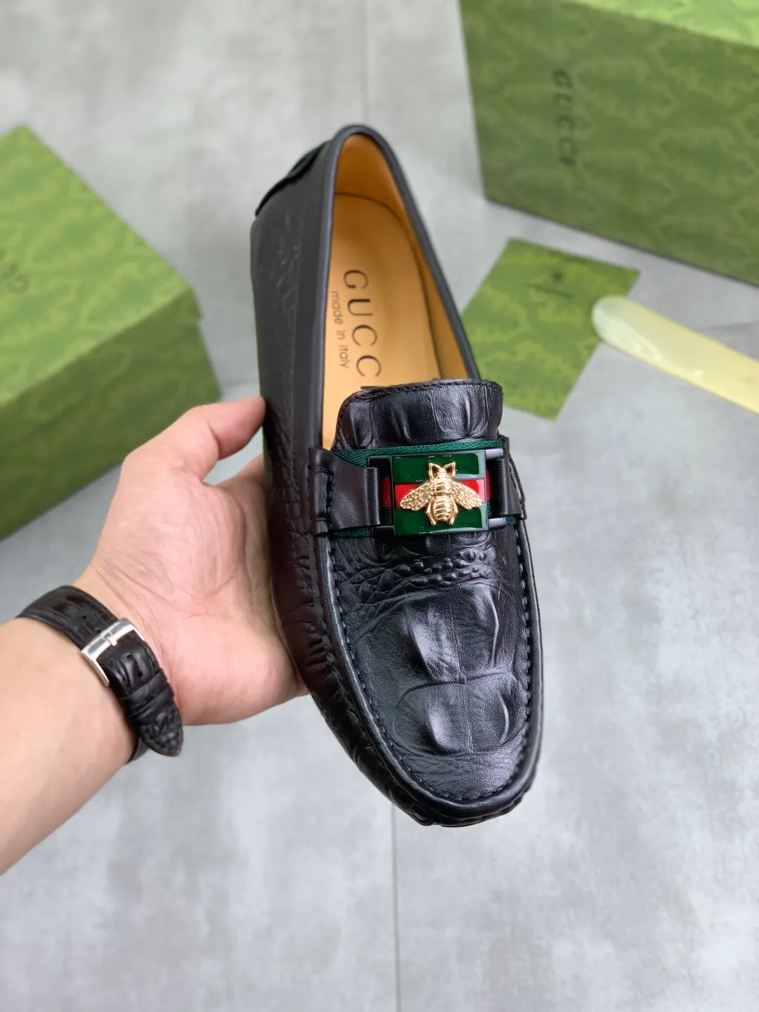 Men's men's shoes💰P360💰[New style]🆘[GUCCI] New classic beanie shoes; Hong Kong original top quality, exquisite craftsmanship, top quality💪🏼High-end boutique men's beanie shoes, British fashion style 🎈The upper is made of Italian imported calfskin🔥, comfortable and breathable, fully imported soft pigskin lining, lazy slip-on Loaf style This fabric is made of 🇮🇹🎈, which is suitable for drivers to drive, and the original non-slip and wear-resistant rubber outsole 🎈Code number: 38-45 Black White 🉑️Choose